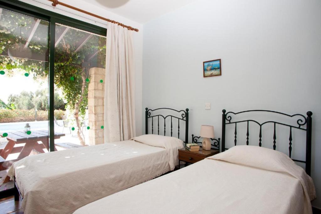 Banana Sunset Villas Paphos Eksteriør bilde